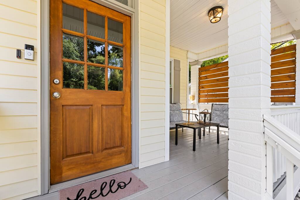 Enter the home using the keypad on the left with your specific guest code that works for the duration of your stay! Enter the home using the keypad on the left with your specific guest code that works for the duration of your stay! - N. Chatt Charm - 2 Bedroom - Walk to Walnut St Bridge, Coolidge Park, and the river! - Chattanooga