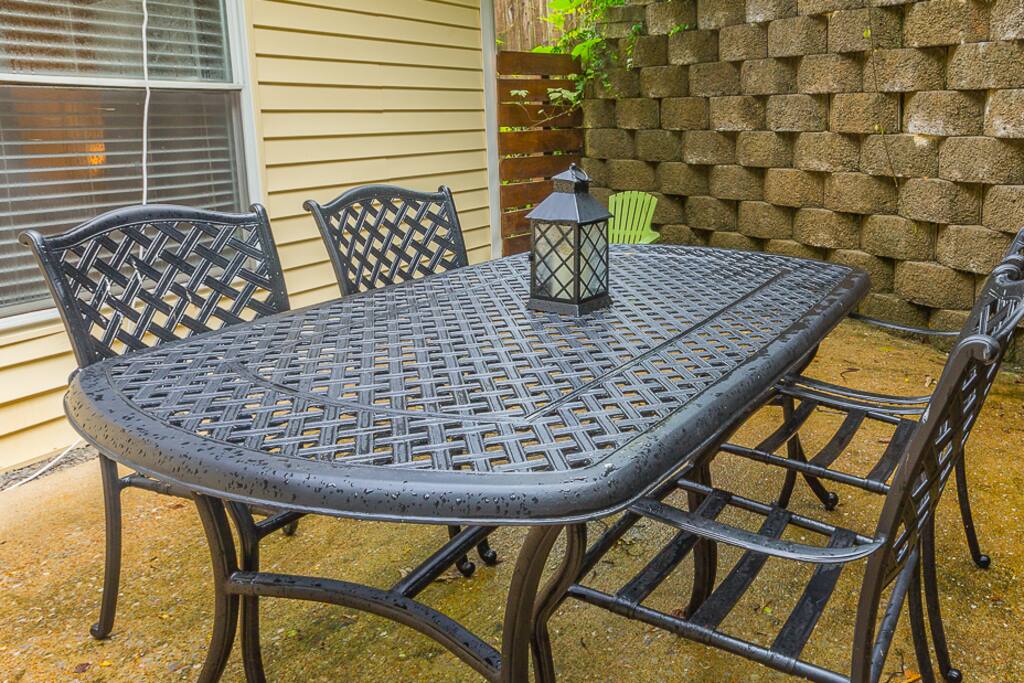 N. Chatt Charm - 2 Bedroom - Walk to Walnut St Bridge, Coolidge Park, and the river! - Chattanooga N. Chatt Charm - 2 Bedroom - Walk to Walnut St Bridge, Coolidge Park, and the river! - Chattanooga
