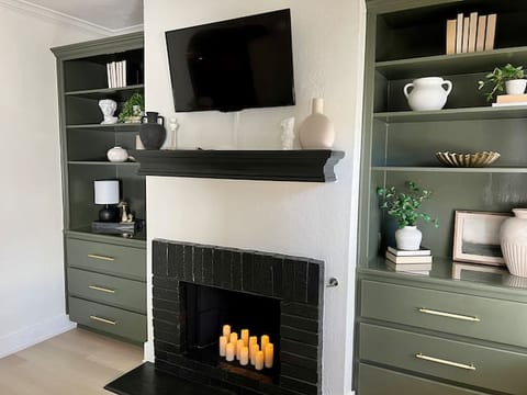 The Luxe Retreat 1 bed / 1 bath - Near TTU