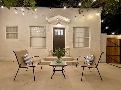 The Luxe Retreat 1 bed / 1 bath - Near TTU
