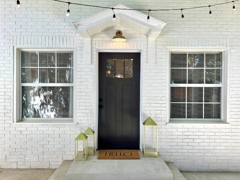 The Luxe Retreat 1 bed / 1 bath - Near TTU