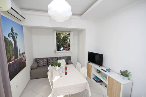 Apartments Maja - Unit 375086-13