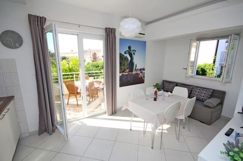 Apartments Maja - Unit 375086-13