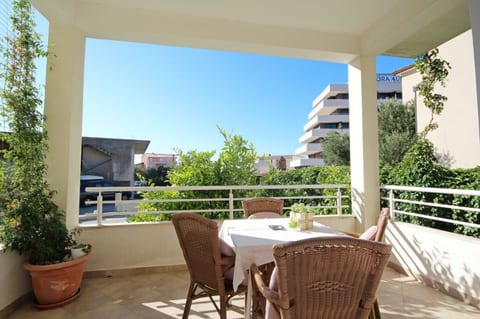 Apartments Maja - Unit 375086-13