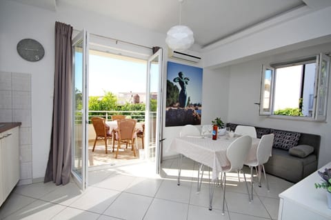Apartments Maja - Unit 375086-13