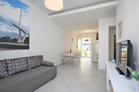 Apartments Maja - Unit 375085-13