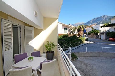 Apartments Maja - Unit 375085-13