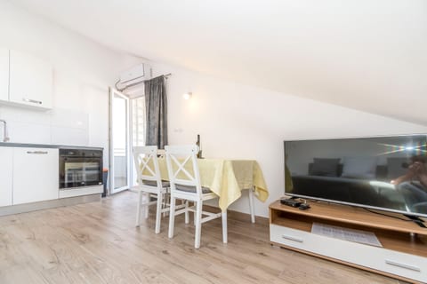 Apartments Nada - Unit 375110-13