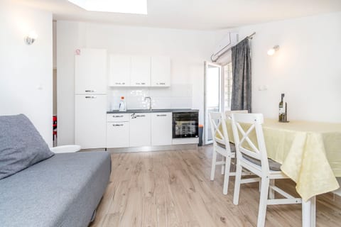Apartments Nada - Unit 375110-13