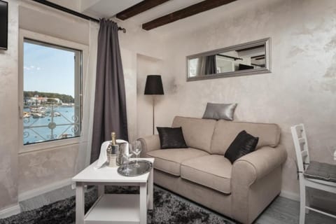 Apartments Regent 2 - Unit 375159-13