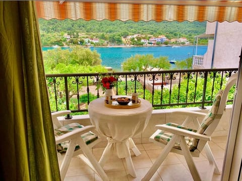 Apartments Neve Beachfront - Unit 375205-13