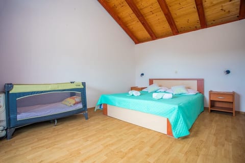 House Country - Unit 375241-13