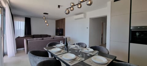 Apartments Mark 2 - Unit 375299-13