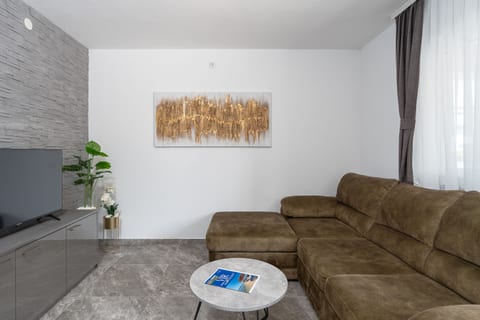 Apartment Juli - Unit 375353-13