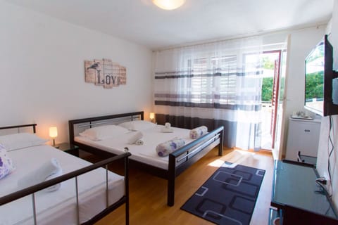 Apartments and Rooms Hope - Unit 375384-13