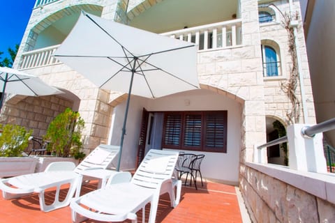 Apartments and Rooms Hope - Unit 375385-13
