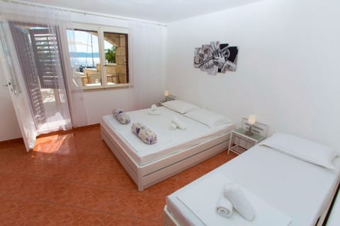 Apartments and Rooms Hope - Unit 375386-13