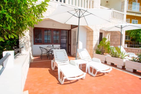 Apartments and Rooms Hope - Unit 375387-13