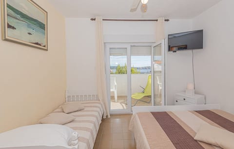 Apartments Nadica - Unit 375412-13