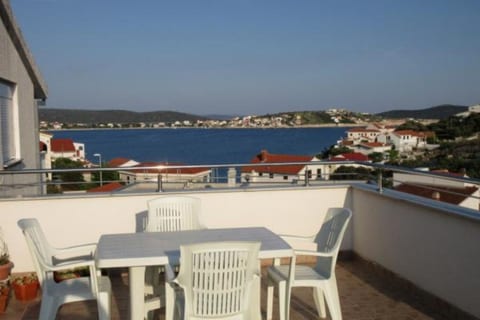 Apartments Nadica - Unit 375413-13