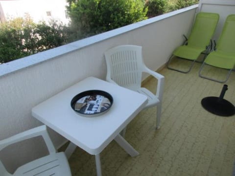 Apartments Nadica - Unit 375411-13