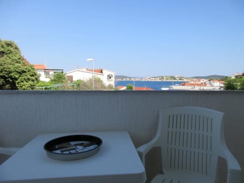 Apartments Nadica - Unit 375411-13