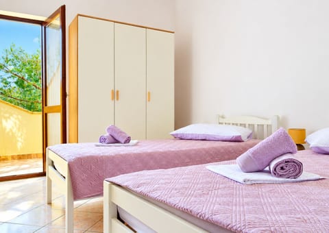 Apartment Maris - Unit 375433-13