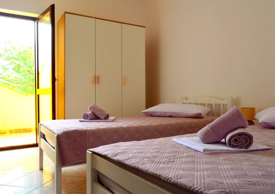 Apartment Maris - Unit 375433-13