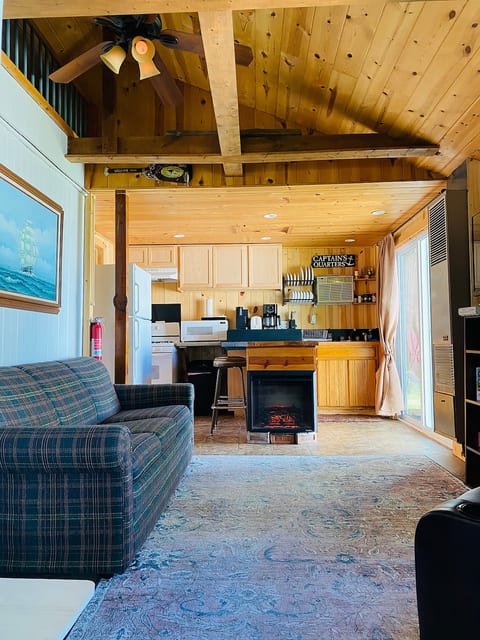 Cozy cabin with lake access image 3