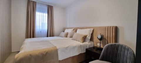 Apartments Mark 1 - Unit 375522-13