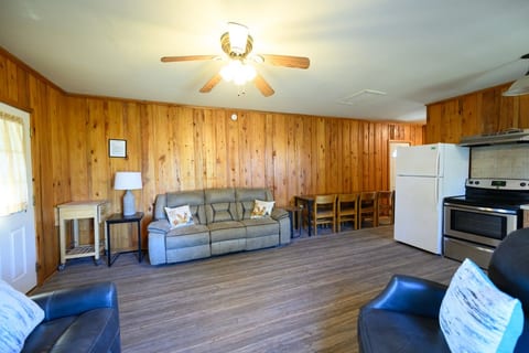 Cottage tucked in back of orchard with full kitchen and wheelchair ramp