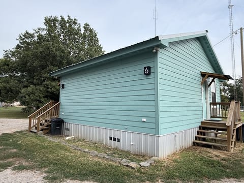#6 Say What Circle exterior