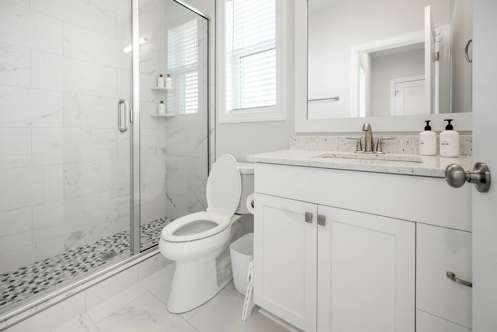 Summer Family Getaway| Elevator | 2 Blocks 2 Beach