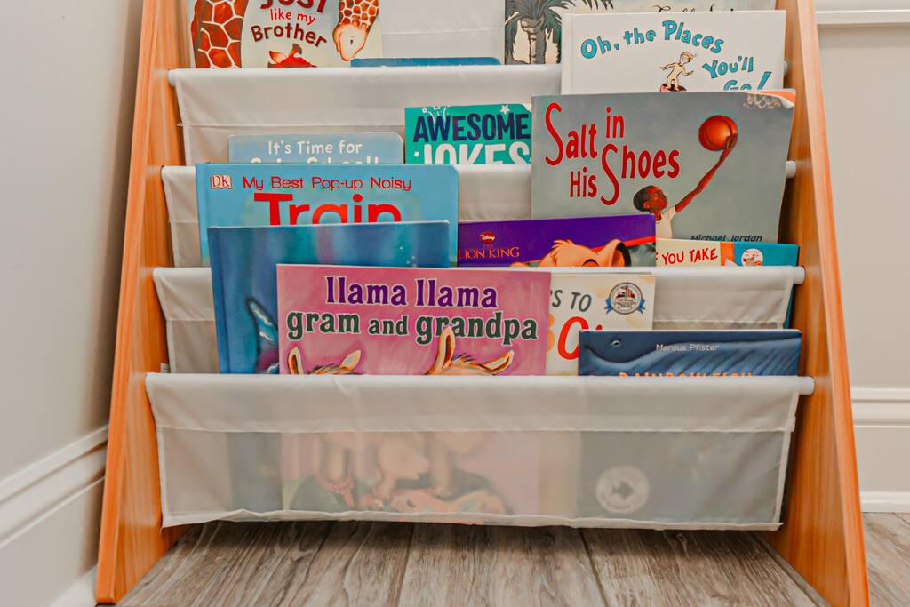 Summer Family Getaway| Elevator | 2 Blocks 2 Beach