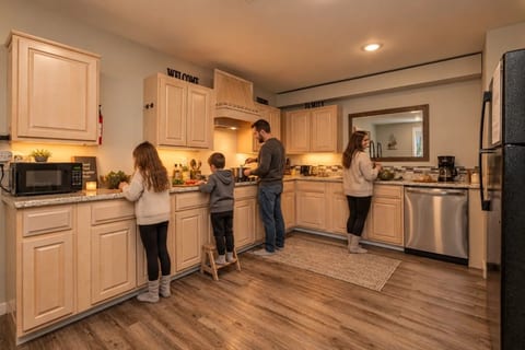 Cozy Home on Lake Huron II