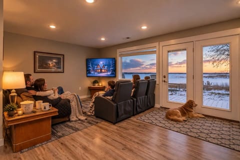 Cozy Home on Lake Huron II