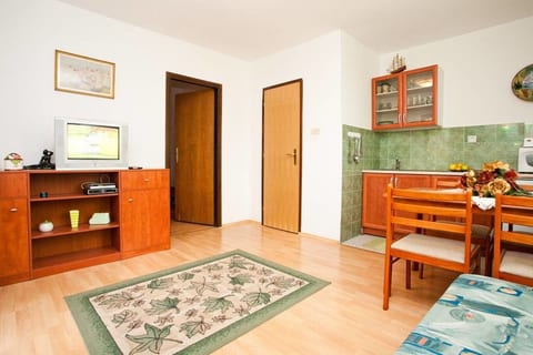 Apartments Miro - Unit 375630-13