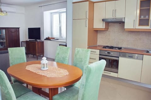 House Mari - Unit 375677-13