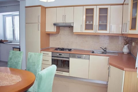 House Mari - Unit 375677-13