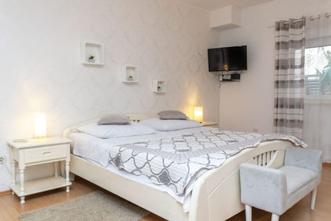 Apartments Knez - Unit 375743-13