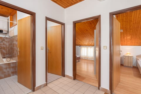 Apartments Krneta - Unit 376244-13