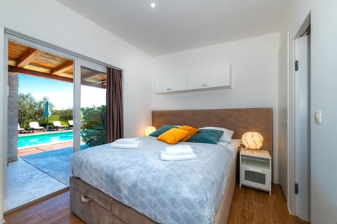 Villa Almond - Unit 376191-13