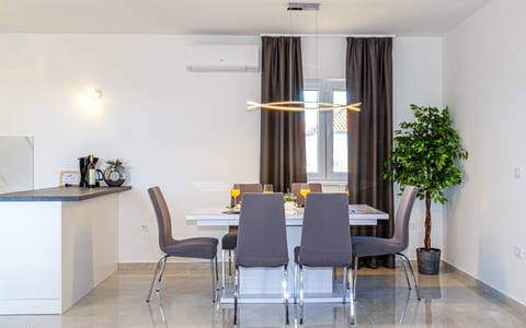 Apartments Nikol - Unit 376193-13
