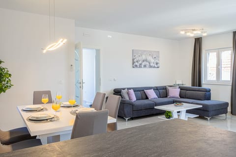 Apartments Nikol - Unit 376193-13