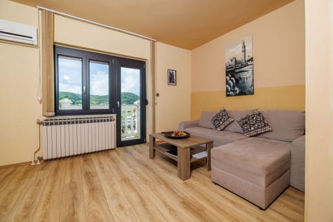Apartment Vesna - Unit 376202-13