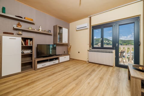 Apartment Vesna - Unit 376202-13