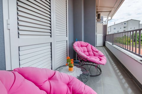 Apartments Beachfront Srima - Unit 376203-13