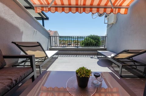 Apartments Beachfront Srima - Unit 376206-13