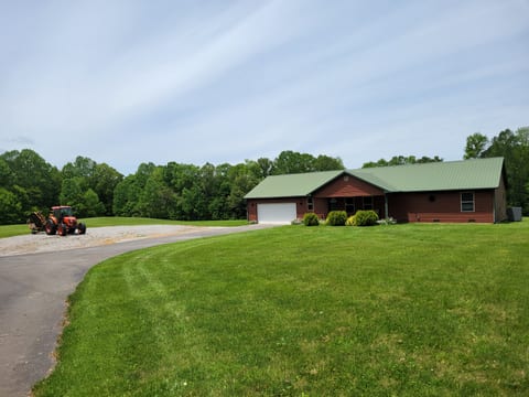 Lake Star Acres at Dale Hollow Lake