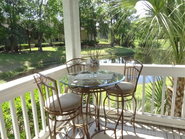 Villa tranquila en el primer piso con vista a la fauna. - Hilton Head Island